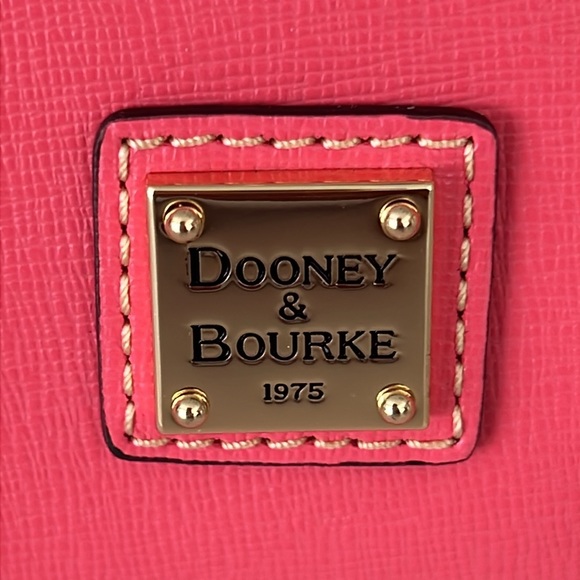 💕CUTE!! DOONEY & BOURKE KISSLOCK!! - Picture 7 of 16